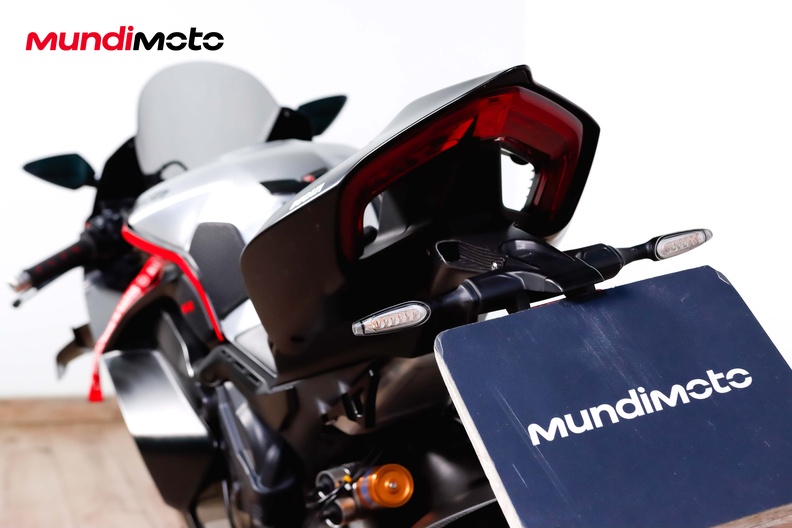 Motorbike image 9
