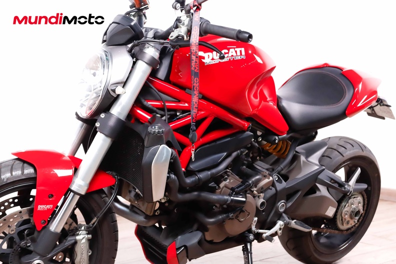 Motorbike image 9