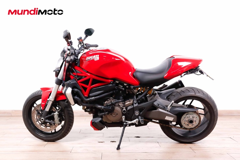 Motorbike image 5