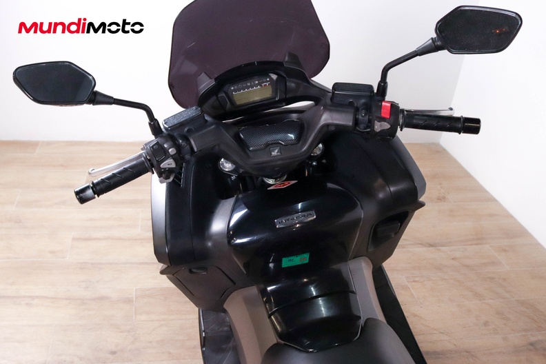 Motorbike image 10