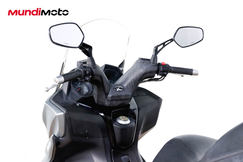 Motorbike image 10