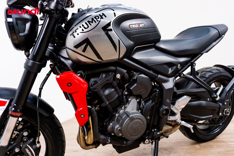 Motorbike image 9