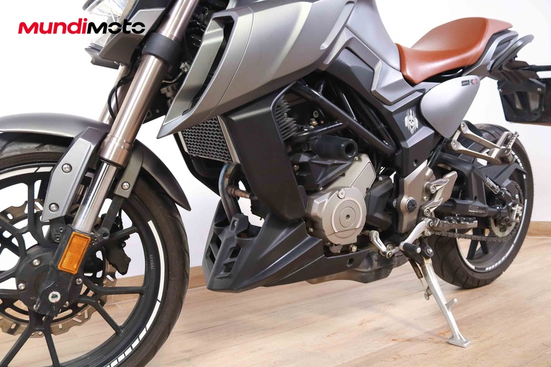 Motorbike image 9