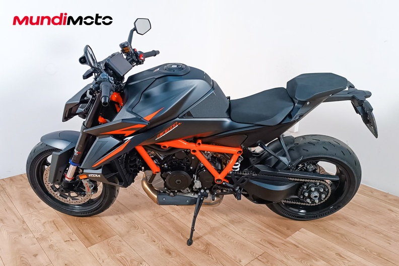 Motorbike image 5