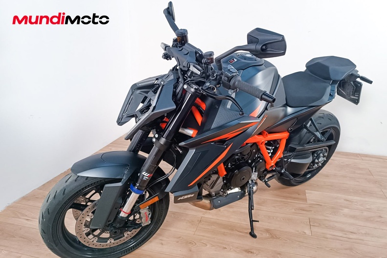 Motorbike image 6
