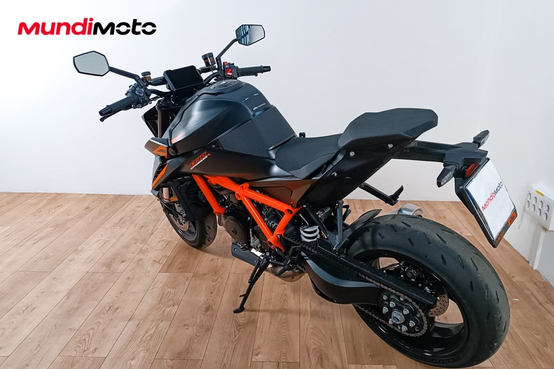 Motorbike image 7