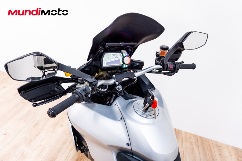 Motorbike image 10