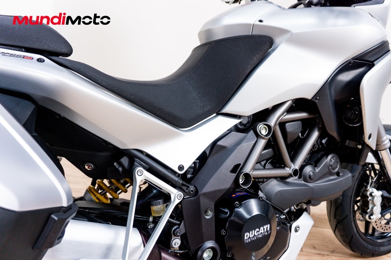 Motorbike image 3