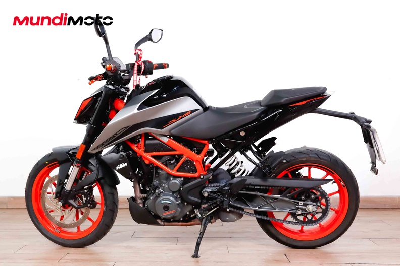 Motorbike image 5