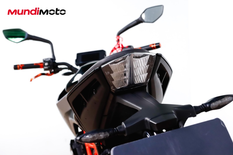 Motorbike image 9