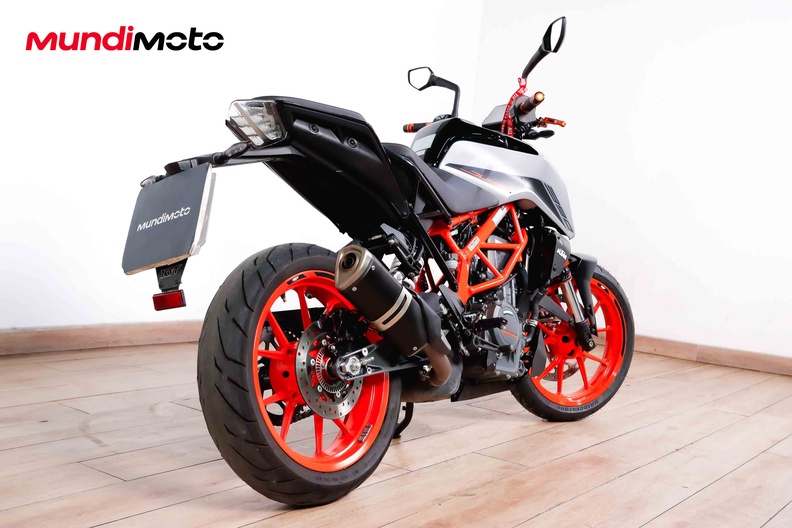 Motorbike image 2