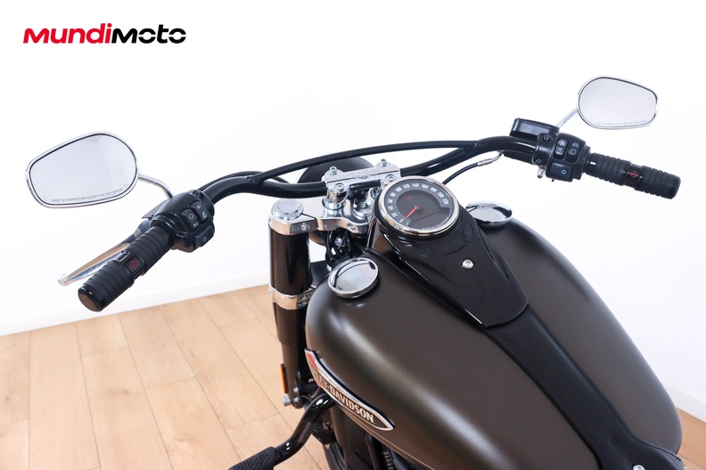 Motorbike image 10