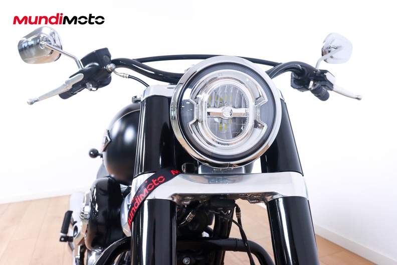 Motorbike image 4