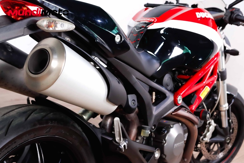 Motorbike image 3