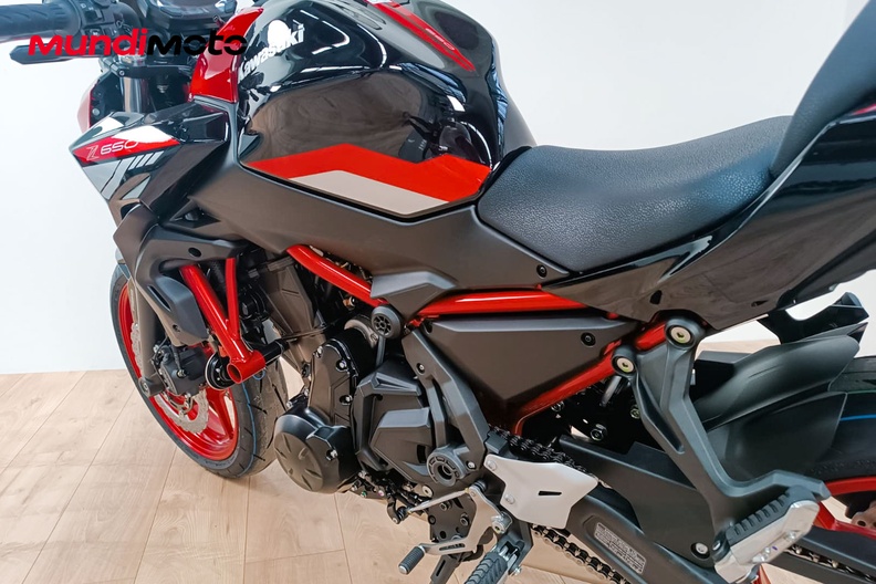 Motorbike image 8