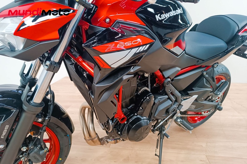 Motorbike image 9