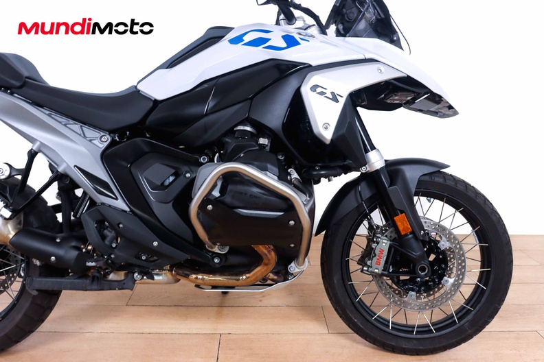 Motorbike image 12