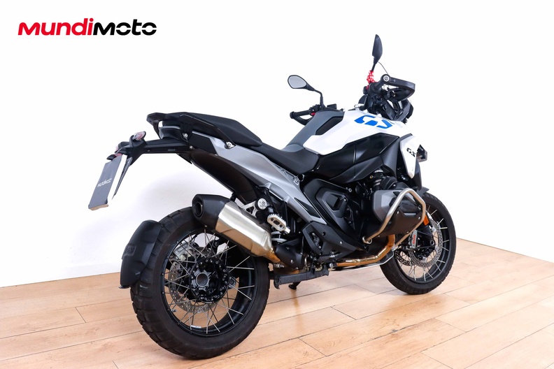 Motorbike image 2