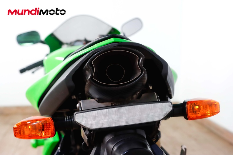 Motorbike image 9
