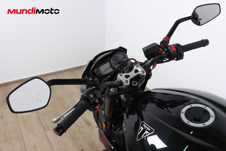 Motorbike image 10