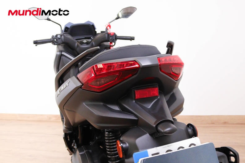 Motorbike image 9
