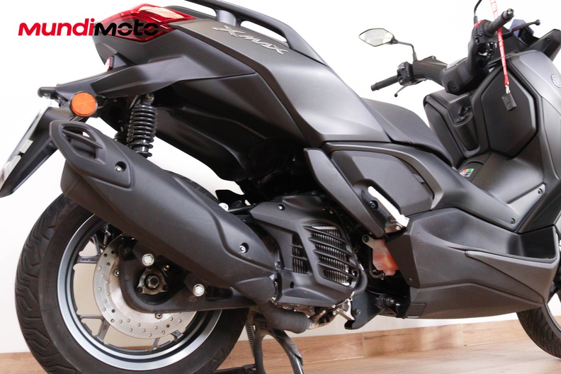 Motorbike image 3