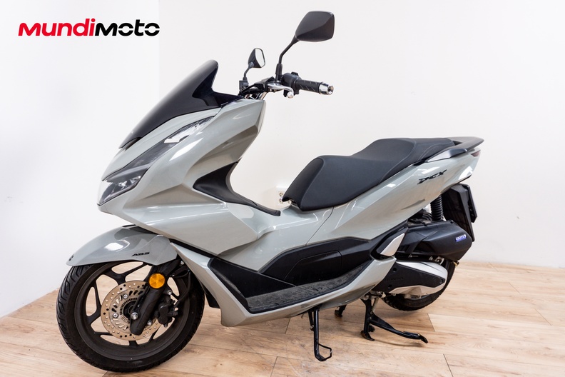 Motorbike image 6