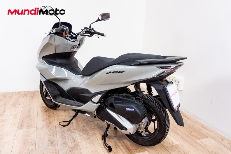Motorbike image 7