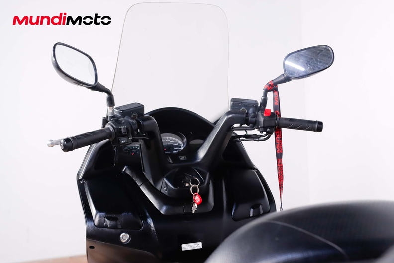 Motorbike image 10