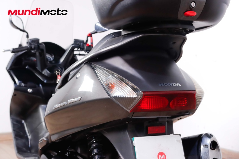 Motorbike image 9