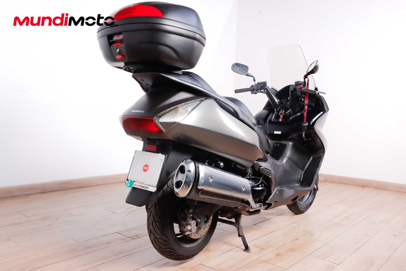 Motorbike image 2