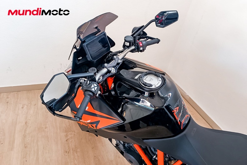 Motorbike image 10
