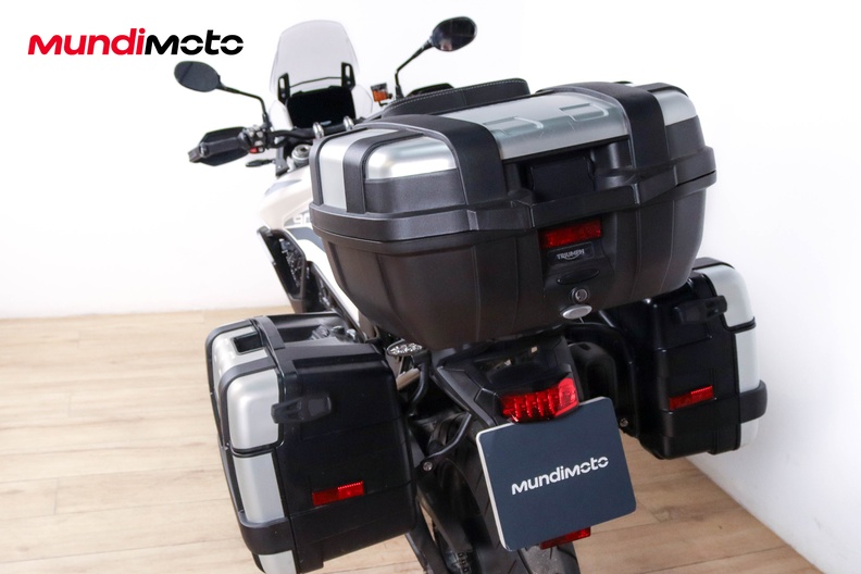 Motorbike image 9