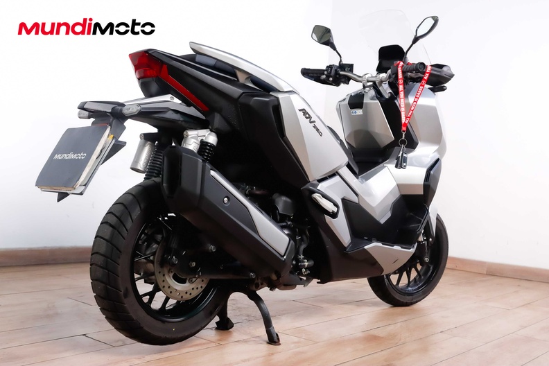 Motorbike image 2