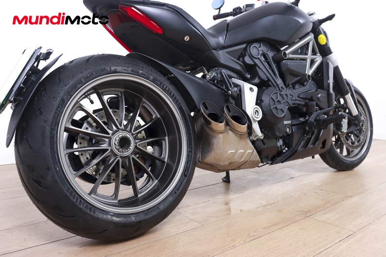 Motorbike image 3