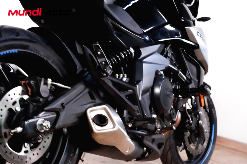 Motorbike image 3