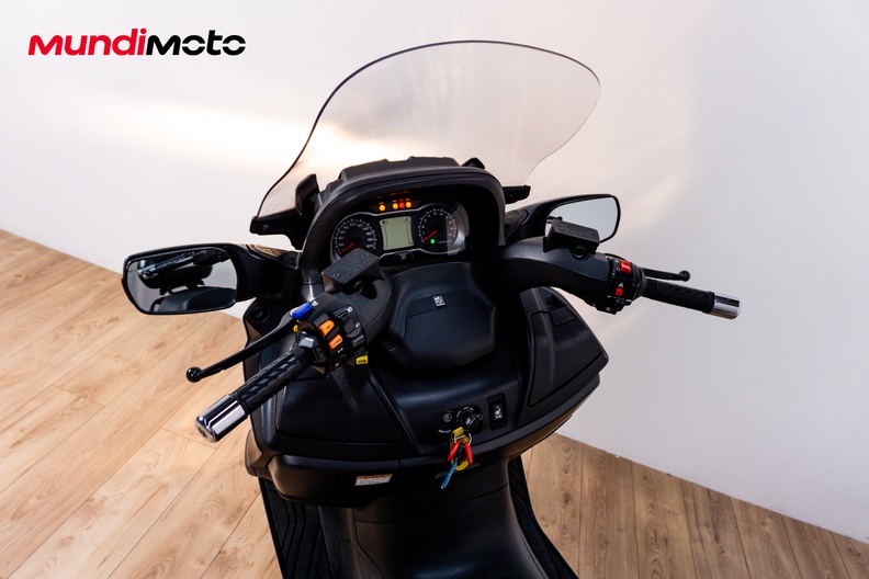 Motorbike image 10
