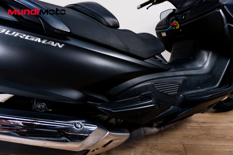 Motorbike image 3
