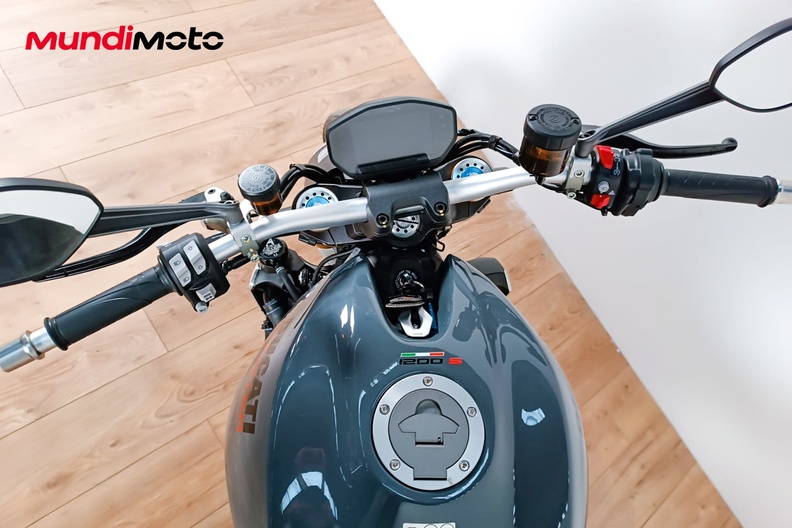 Motorbike image 10