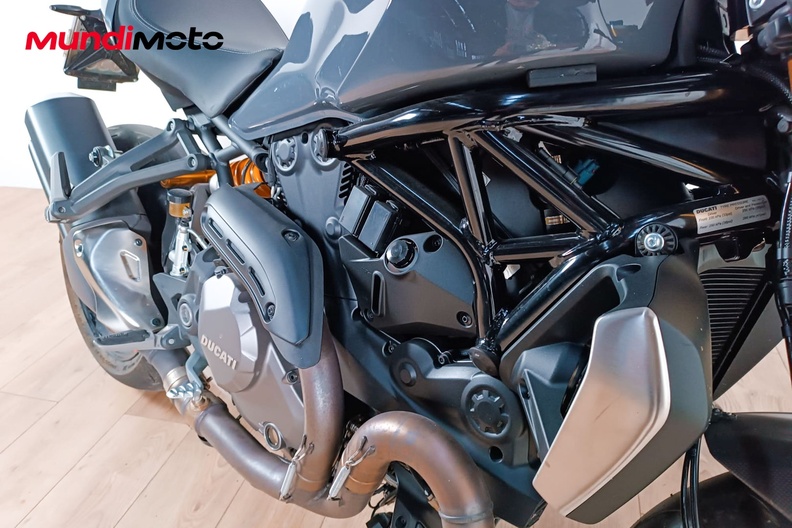 Motorbike image 4