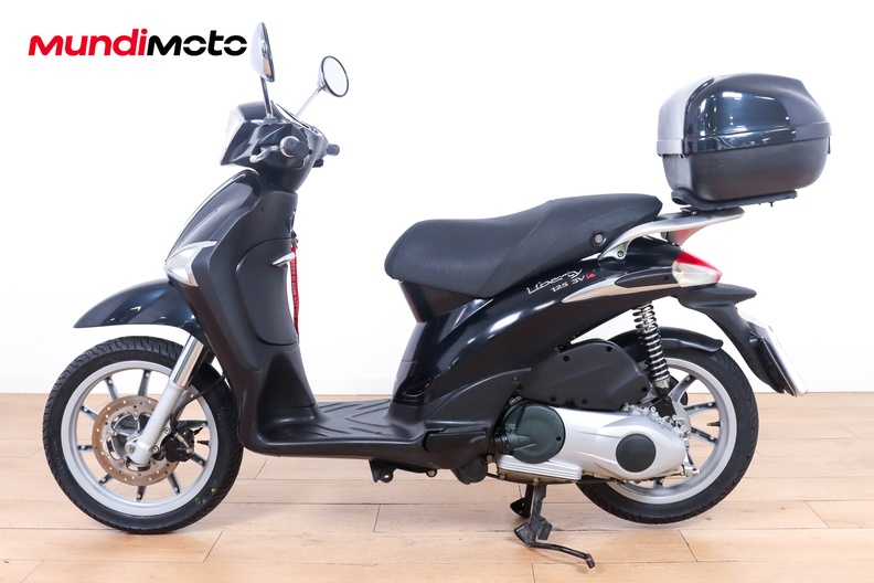 Motorbike image 5