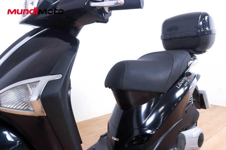 Motorbike image 8