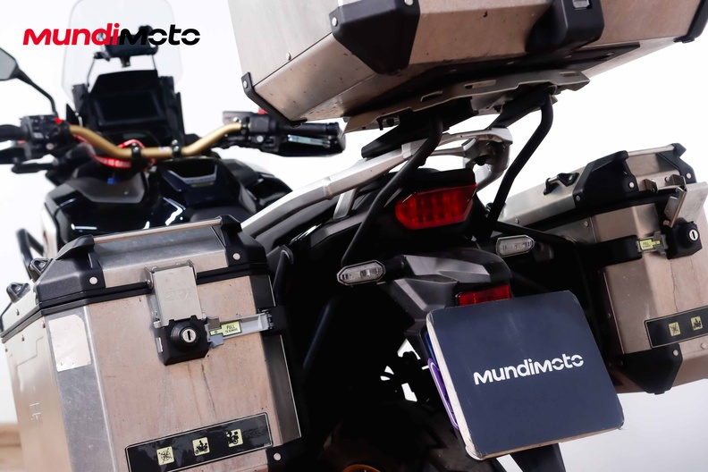 Motorbike image 9
