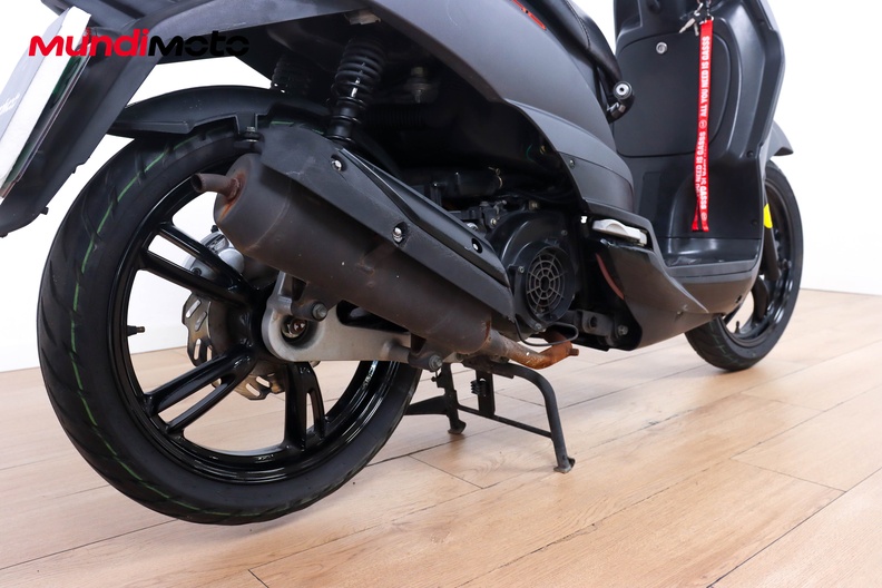 Motorbike image 3