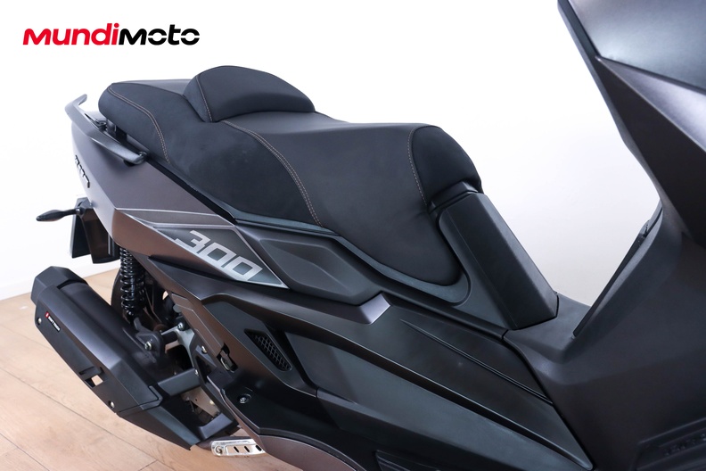 Motorbike image 12