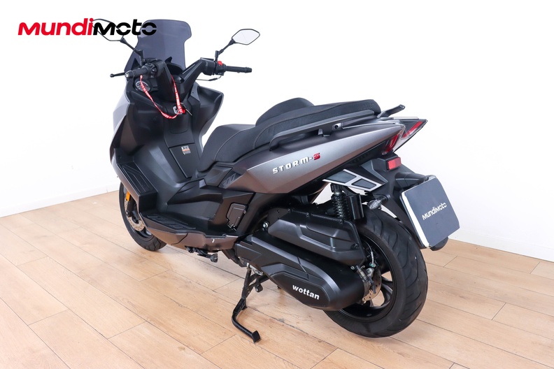 Motorbike image 6