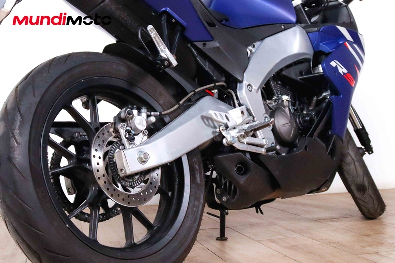 Motorbike image 3