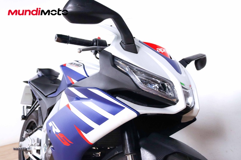 Motorbike image 4