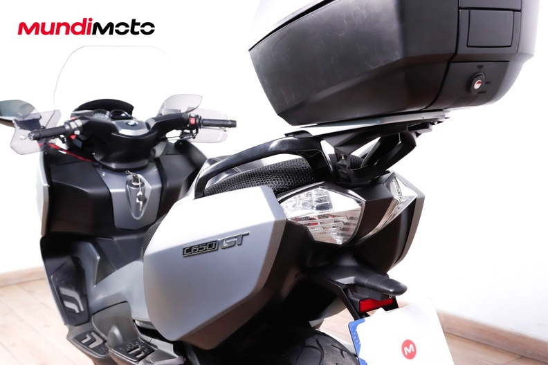 Motorbike image 9