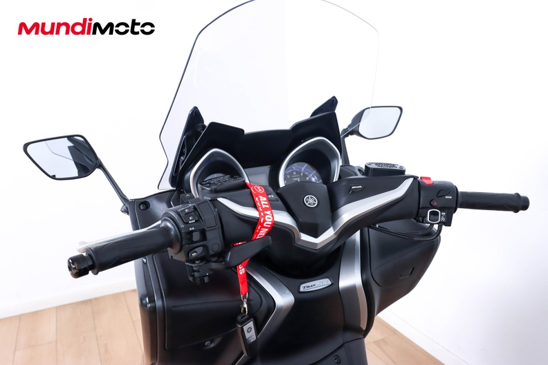 Motorbike image 10